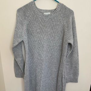 Francesca’s gray sweater dress